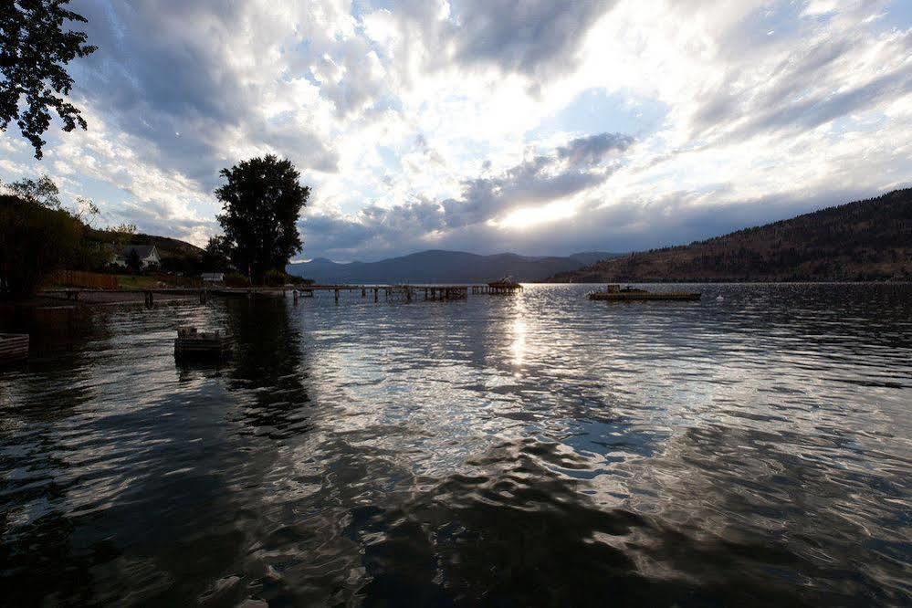 Okeefes Landing Bed & Breakfast Vernon Esterno foto